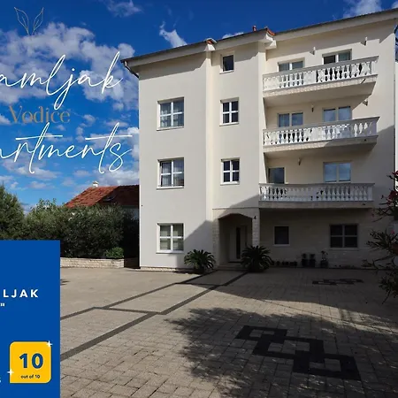 Apartament R A M L J A K - 