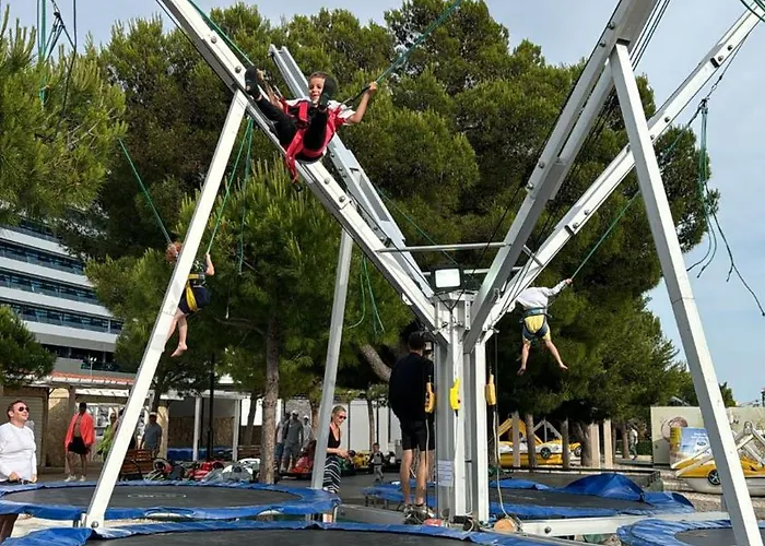 アパート R A M L J A K - 