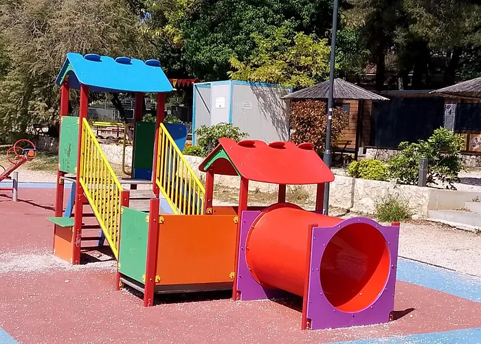 アパート R A M L J A K - 